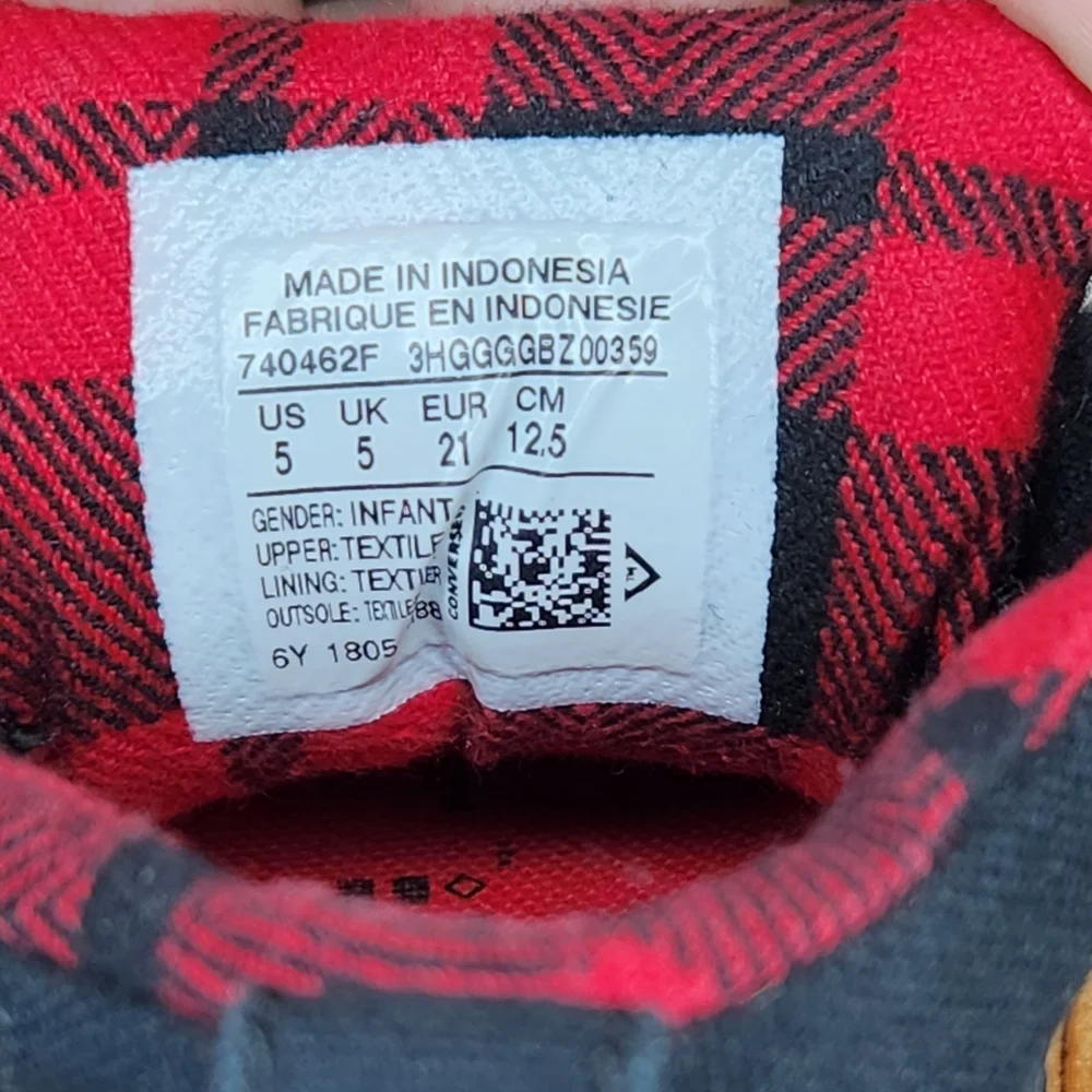 Children’s Converse‎ All Star Flannel Lined Size 5